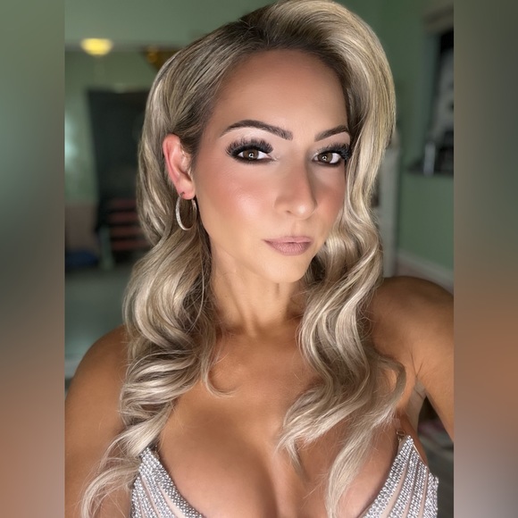 Meet your Posher, Erika - Picture 1 of 1